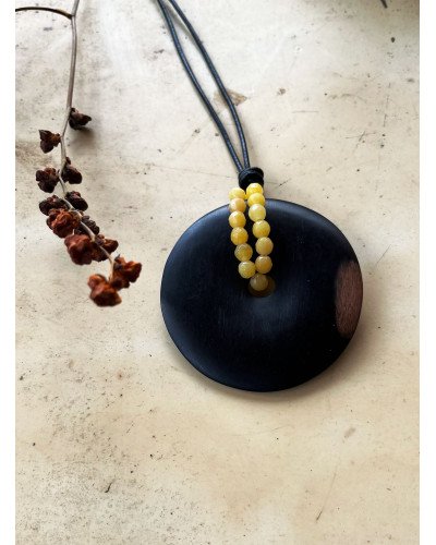 Collar ébano y ónix amarillo