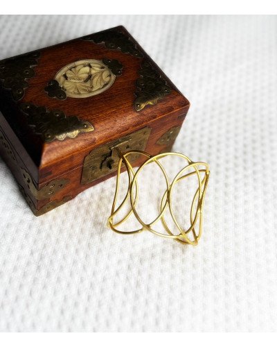 Brazalete dorado grande