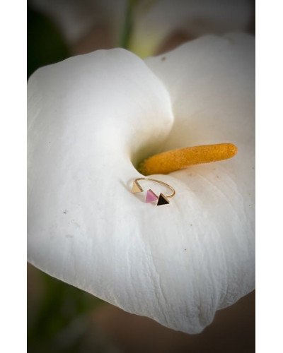 ANILLO TRES TRIÁNGULOS