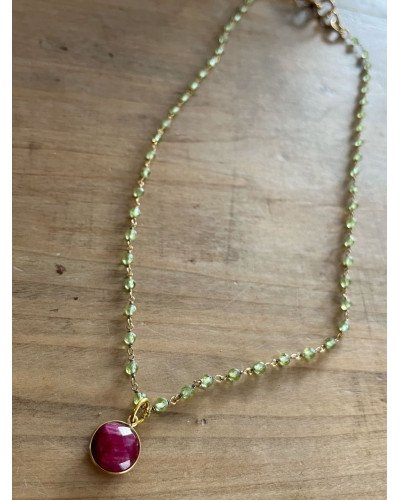 Gargantilla ágatas verdes y ónix fucsia