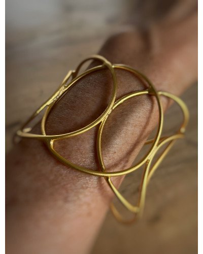 Brazalete dorado grande